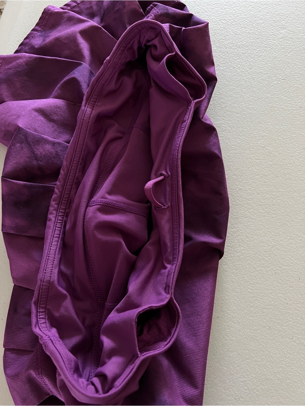Lululemon Speed Skirt Purple Dewberry Spray Tie Dye Size 6 Built-in Shorts - Picture 9 of 10